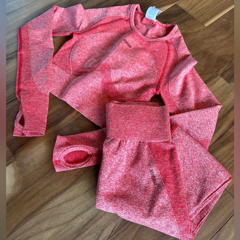 Gymshark Flex Set: Cropped long sleeve, High waisted leggings (red marl/Claret)